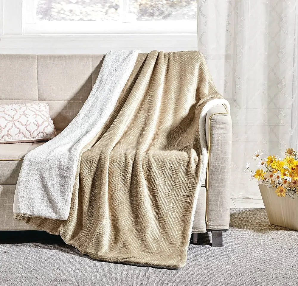 Bowery Collection Luxurious Throw