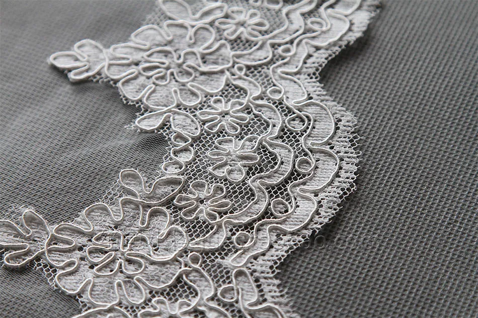 Chapel Length Lace Mantilla Wedding Veil | VG1001