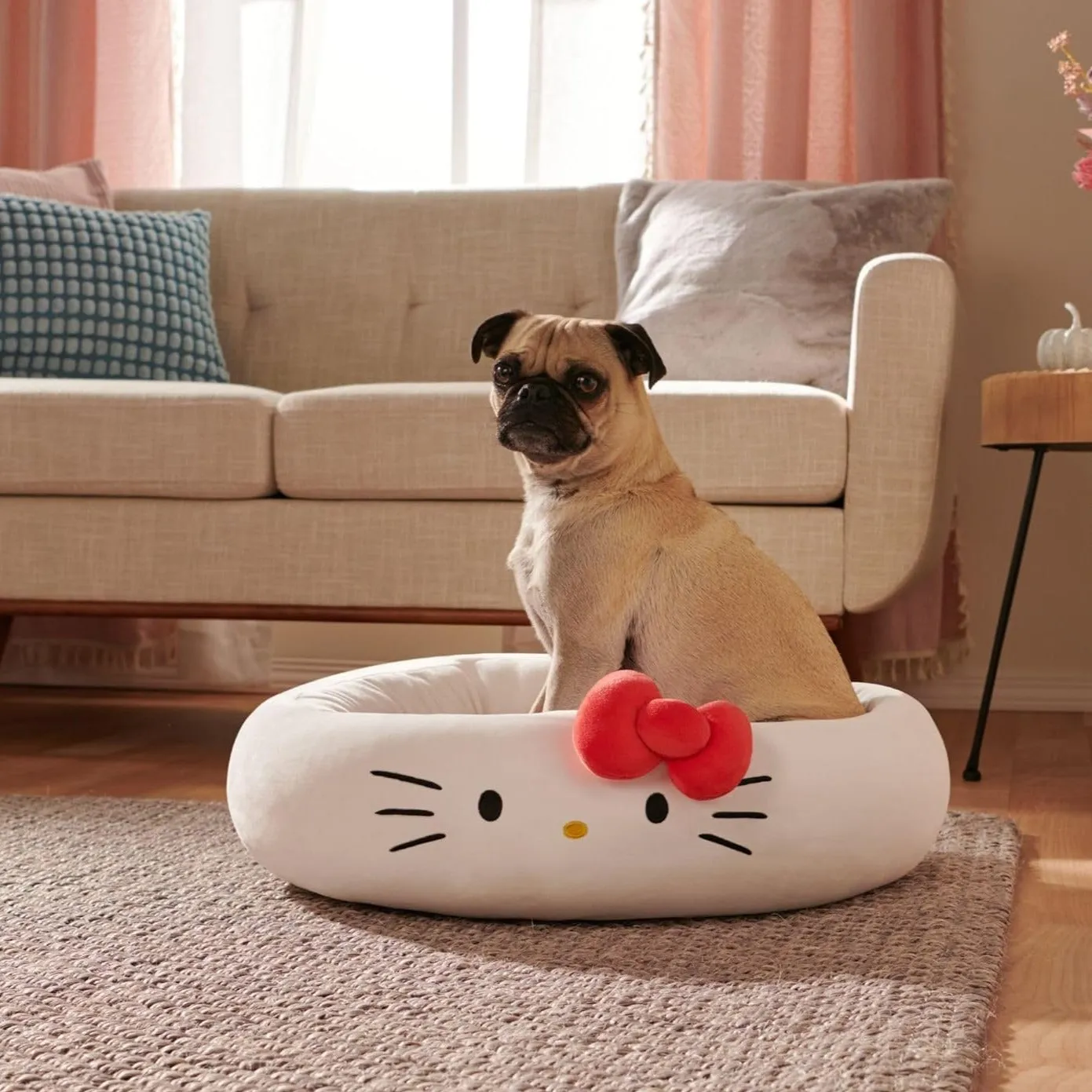 Hello Kitty Classic Pet Bolster Bed (Small)