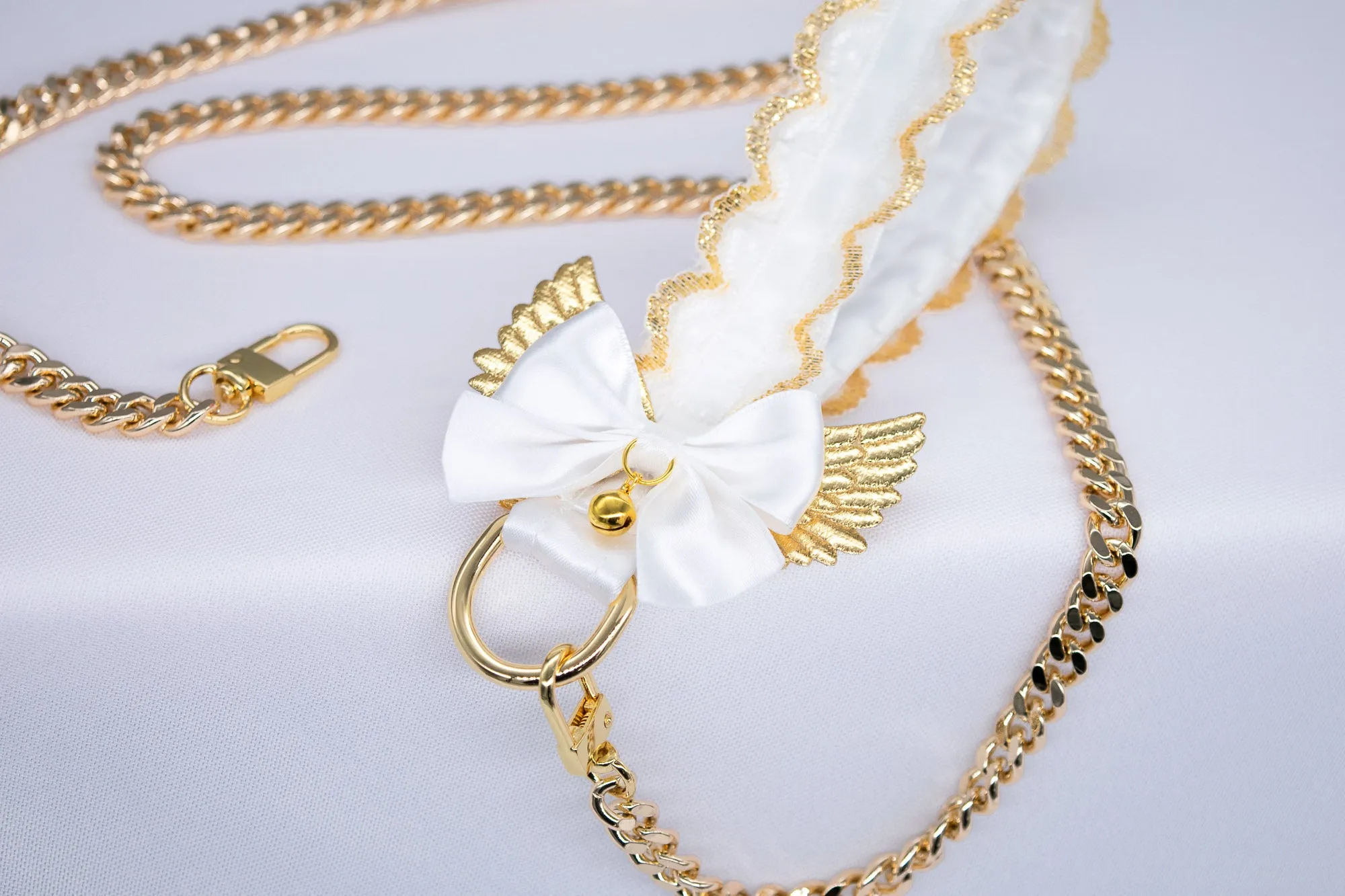 White Lace Winged Bow - Gold Leash